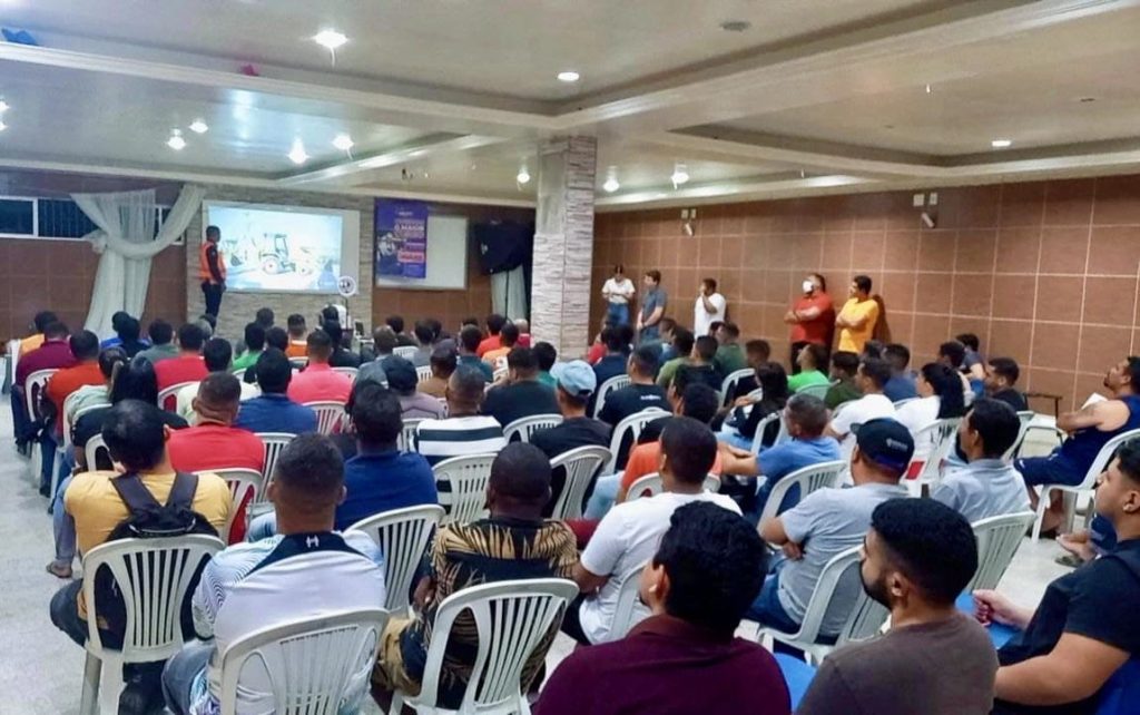 prefeitura-de-santa-rita-inicia-curso-de-operacao-de-maquinas-pesadas-com-130-participantes 