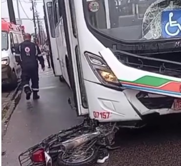 motociclista-por-aplicativo-e-passageira-morrem-apos-colidir-com-onibus,-em-jp