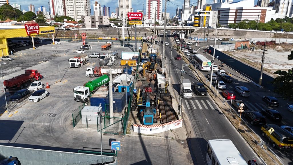 cagepa-realiza-ampliacao-do-sistema-de-esgoto-e-interdita-trecho-da-avenida-tancredo-neves-a-partir-desta-sexta