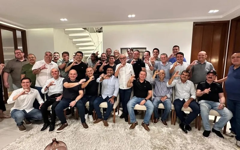 apos-encontro-com-base,-cicero-deve-se-reunir-com-joao-azevedo-para-comunicar pre-candidatura