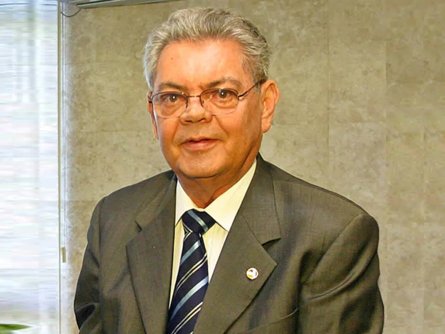 midia-nacional-relembra-caso-de-ronaldo-cunha-lima-apos-aprovacao-da-pec-da-blindagem