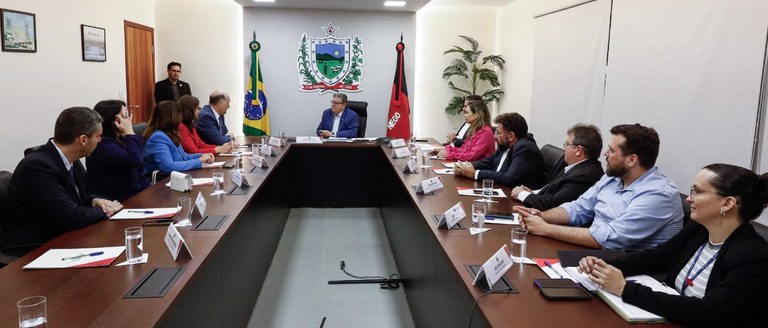 joao-azevedo-trata-de-parcerias-com-embaixador-da-argentina,-em-joao-pessoa