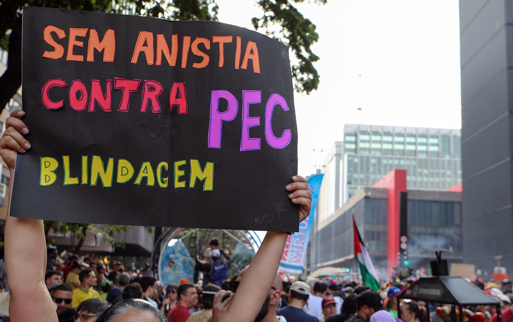pec-da-blindagem:-a-forca-das-ruas-e-o-recado-para-2026