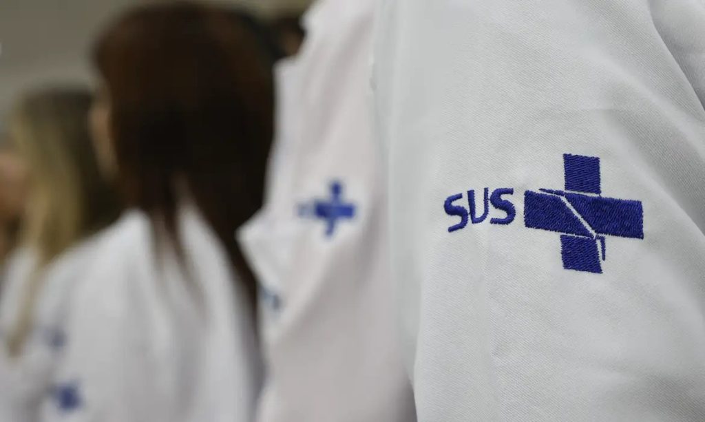governo-lula-anuncia-mais-medicos-e-r$-78,6-mi-para-novas-unidades-de-saude-na-pb