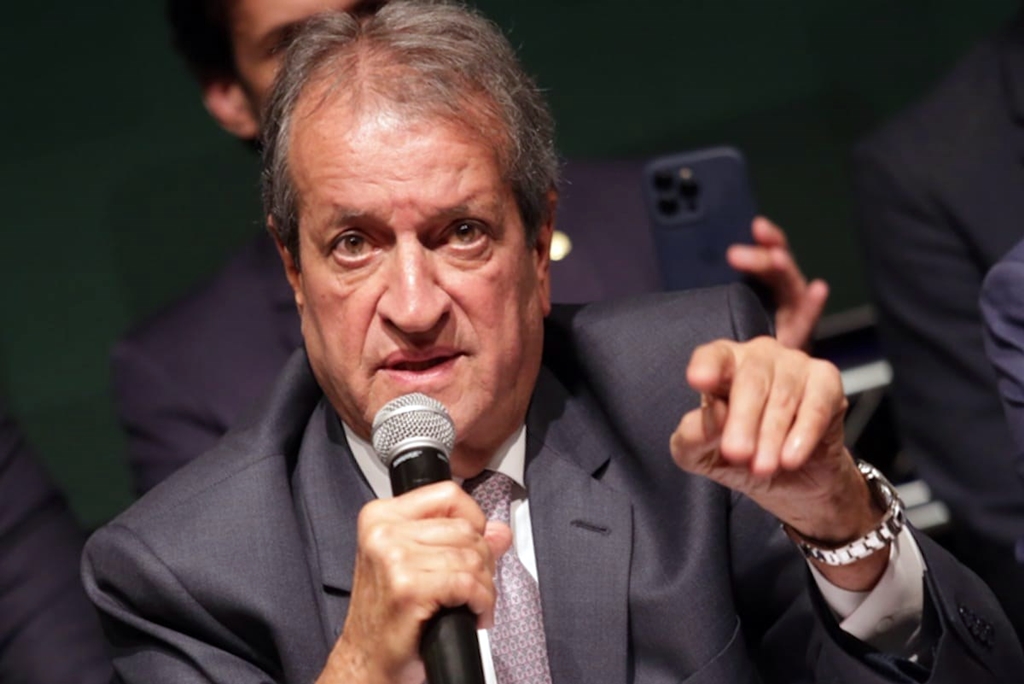 ouca:-presidente-nacional-fala-sobre-filiacoes-de-efraim-e-nilvan-ao-pl