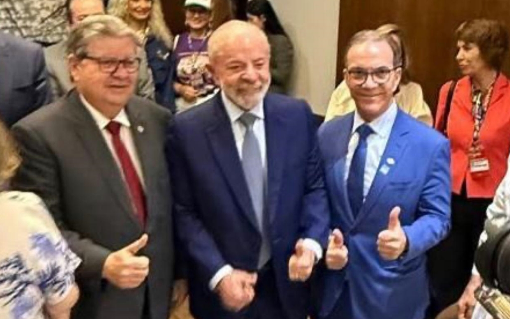 ao-lado-de-lula,-joao-azevedo-defende-mais-politicas-voltadas-as-mulheres