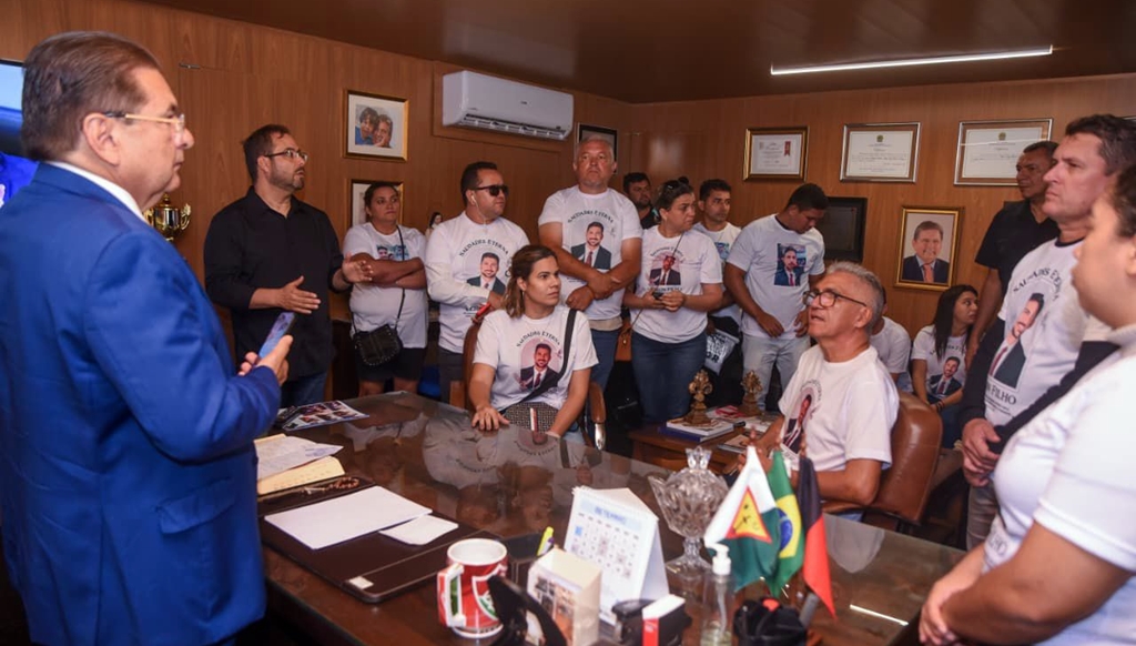 adriano-galdino-se-reune-com-familiares-de-peron-filho-e-cobra-justica