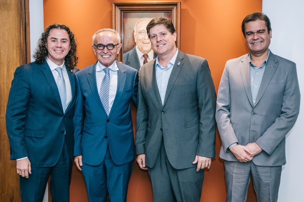 cicero-lucena-se-reune-com-dirigente-nacional-e-encaminha-filiacao-ao-mdb