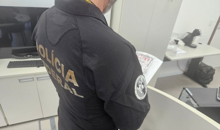 pf-prende-homem-em-flagrante-por-abuso-sexual-infantojuvenil,-em-joao-pessoa