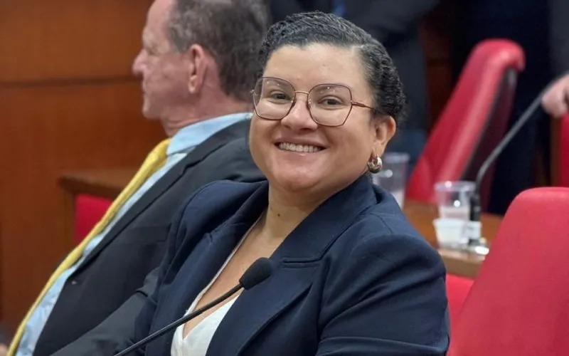 vereadora-jailma-carvalho-deixa-base-de-cicero-lucena-e-se-une-a-oposicao-da-cmjp