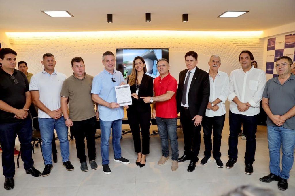 prefeito-andre-coutinho-inicia-construcao-de-nova-ubs-no-renascer