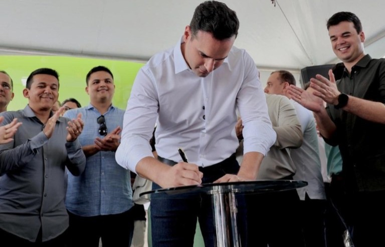 lucas-ribeiro-assina-convenio-para-custeio-de-hospital-infantil-de-santa-rita