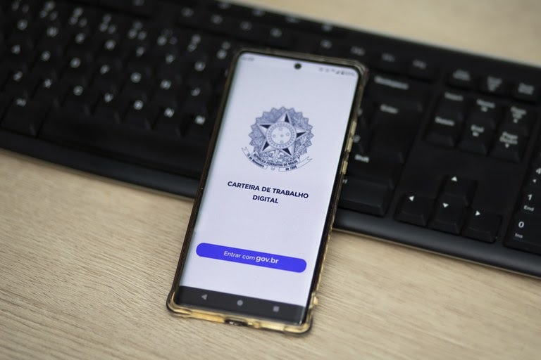 sine-pb-oferta-mais-de-mil-vagas-de-emprego-em-12-cidades;-confira