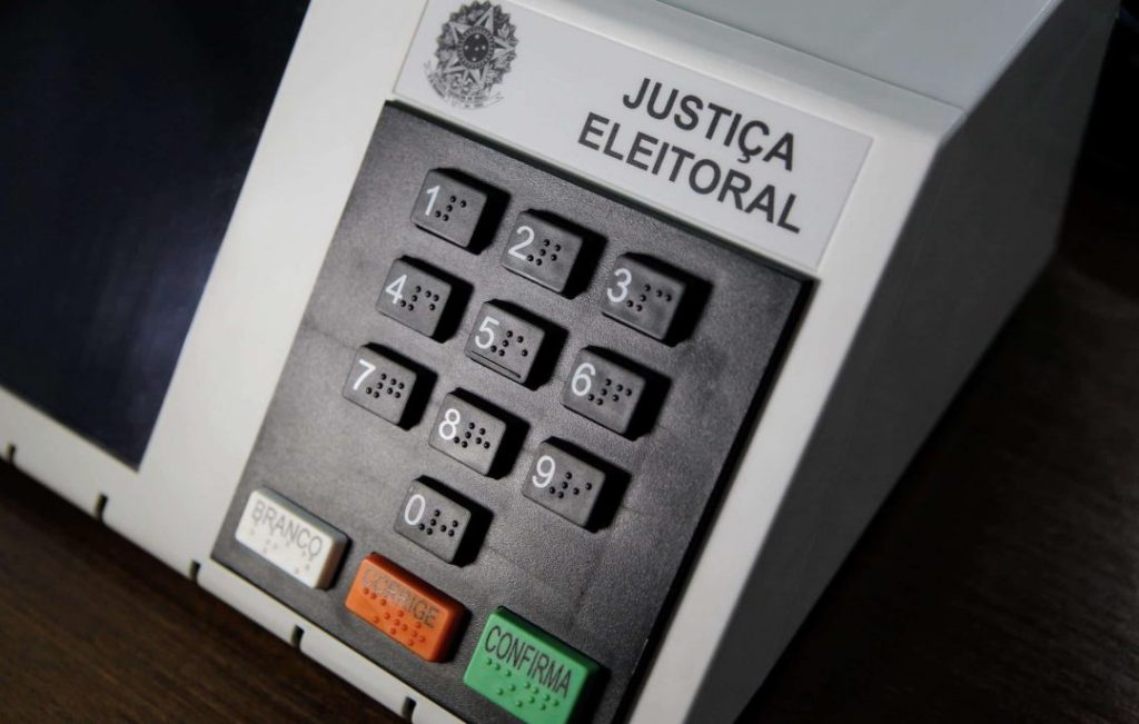 vereadora-toma-posse-apos-retotalizacao-de-votos-na-paraiba;-entenda