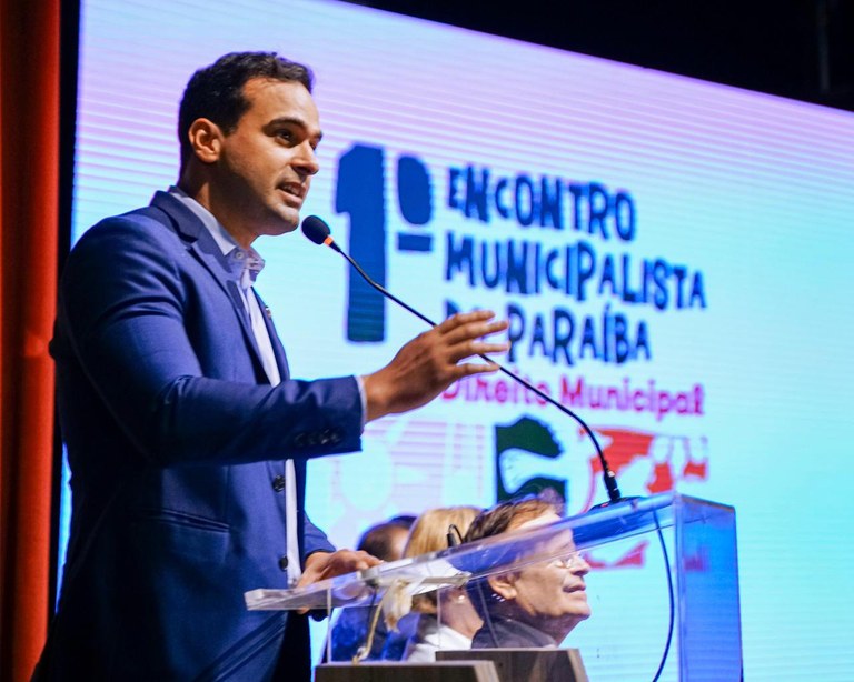 lucas-ribeiro-defende-fortalecimento-da-gestao-publica-no-1o-encontro-municipalista-da-pb