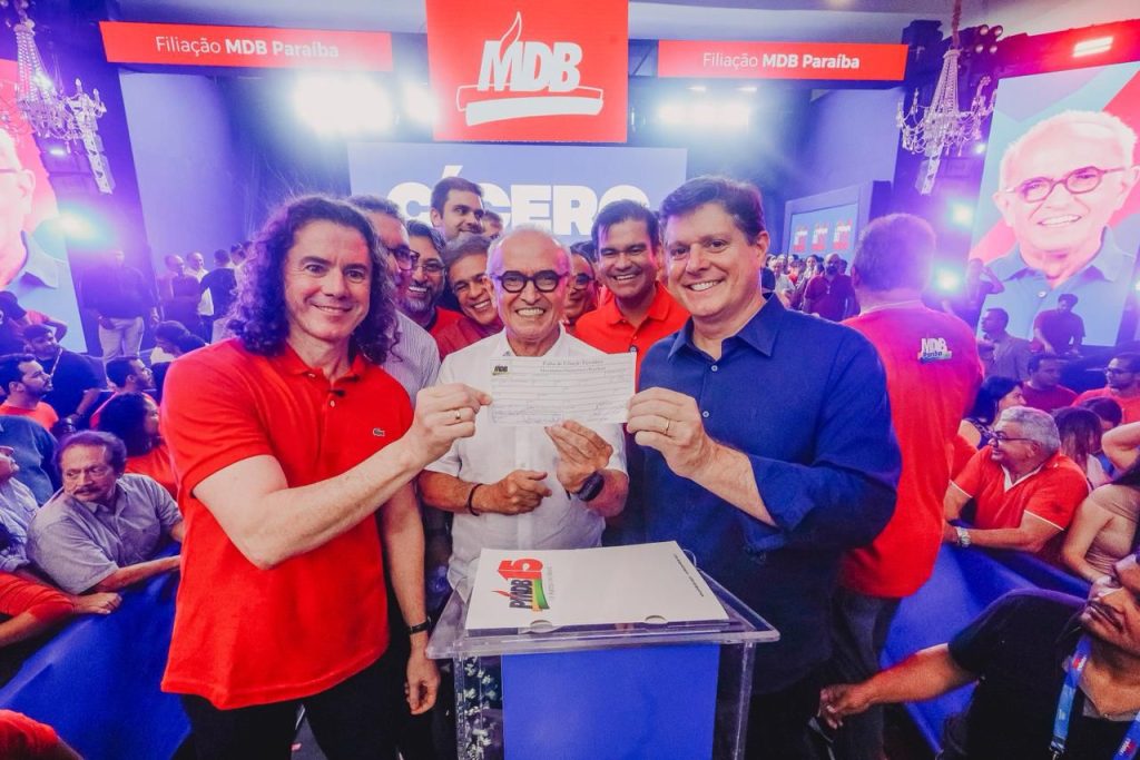veneziano-destaca-trajetoria-de-cicero-lucena-e-exalta-filiacao-do-prefeito-ao-mdb