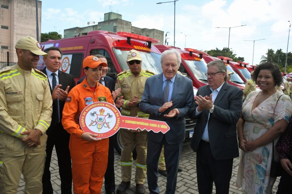 joao-azevedo-e-ministro-lewandowski-entregam-equipamentos-para-as-forcas-de-seguranca