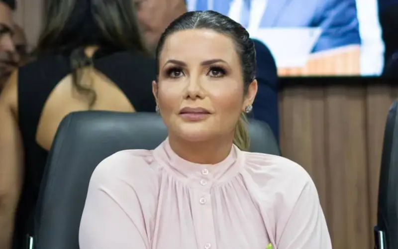 prefeitura-de-bayeux-paga-2a-parcela-do-13o-salario-aos-servidores