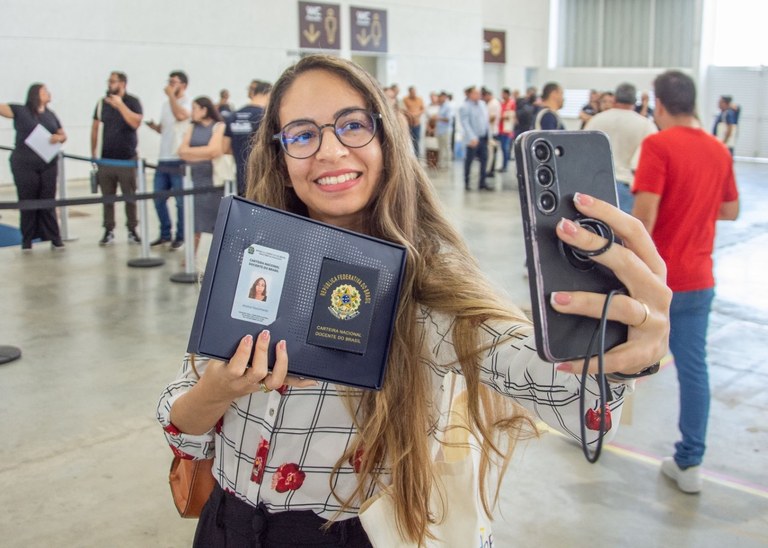 professores-da-pb-passam-a-contar-com-carteira-nacional-docente;-veja-beneficios