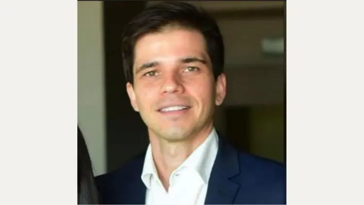 dissertacao-analisa-riscos-do-vies-algoritmico-no-judiciario-e-garante-aprovacao-em-mestrado-em-direito-no-unipe