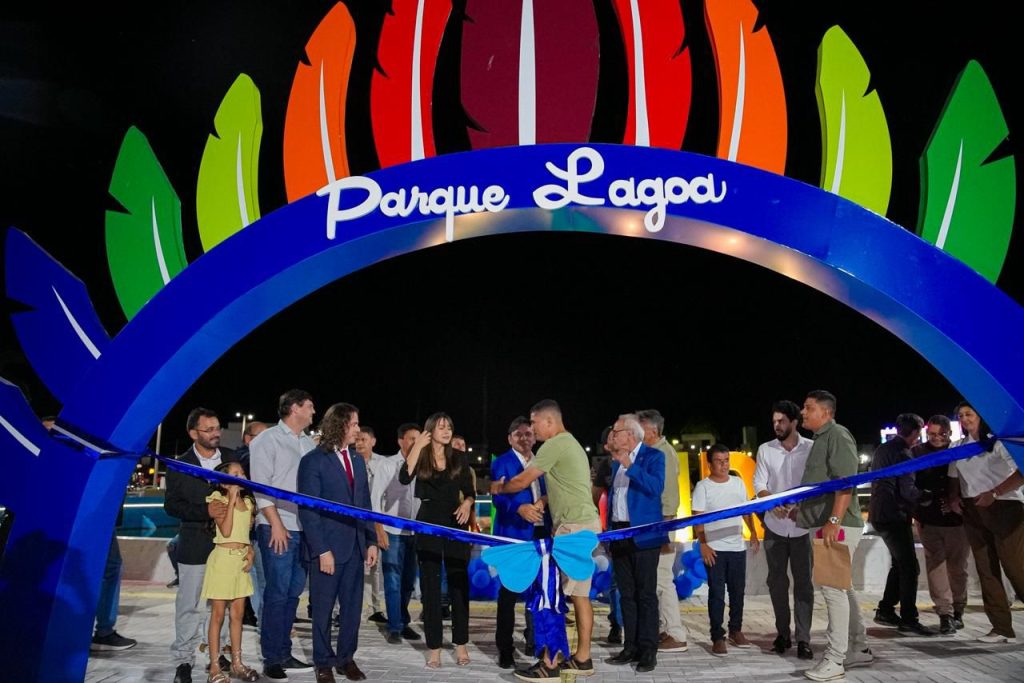 cicero-lucena-recebe-titulo-de-cidadao-de-manaira-e-celebra-64-anos-do-municipio