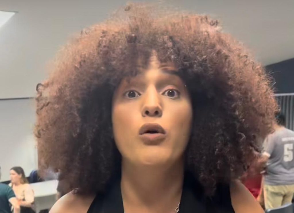 suplente-de-vereadora-do-pt-tenta-impedir-posse-do-dce-da-ufpb-e-provoca-cenas-de-violencia