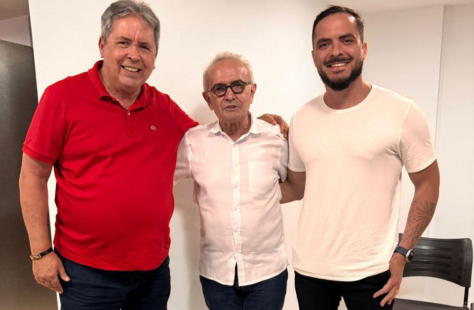 cicero-recebe-apoio-de-grupo-de-oposicao-em-fagundes-na-disputa-pelo-governo-da-pb