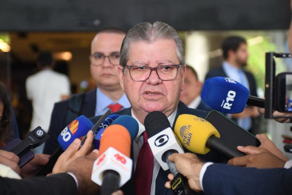 joao-azevedo-comenta-ataque-dos-eua-a-venezuela-e-defende-diplomacia