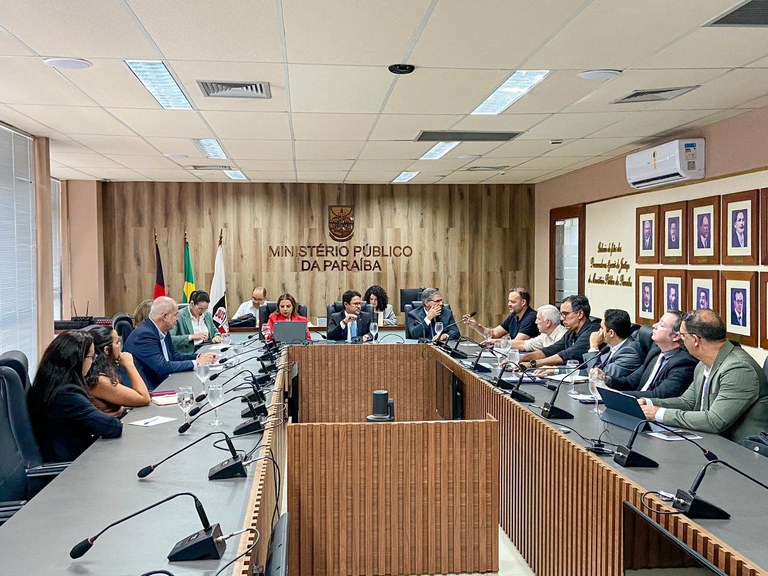 orgaos-e-mp-articulam-forca-tarefa-contra-esgoto-irregular-no-litoral-da-pb