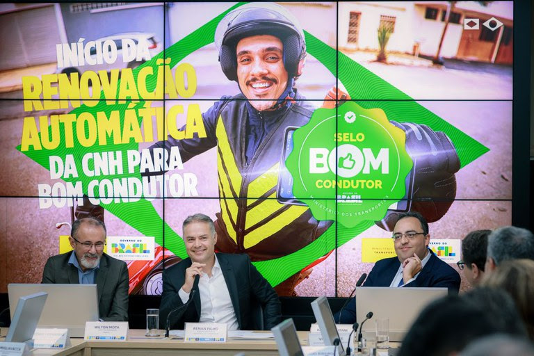 cnh:-renovacao-automatica-ja-esta-valendo;-confira-regras