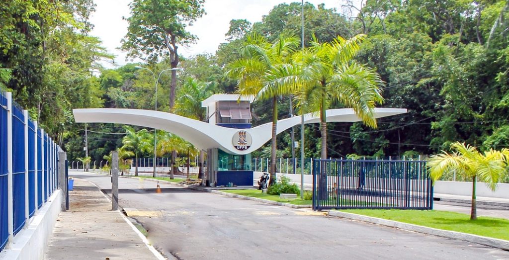 ufpb-alega-falta-de-verba-do-mec-para-depositos-de-auxilios-estudantis