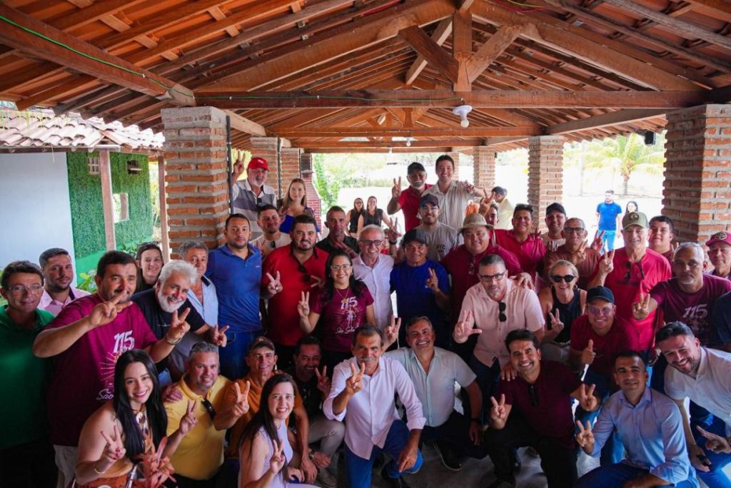 cicero-lucena-recebe-apoio-de-liderancas-de-mais-quatro-municipios-do-cariri