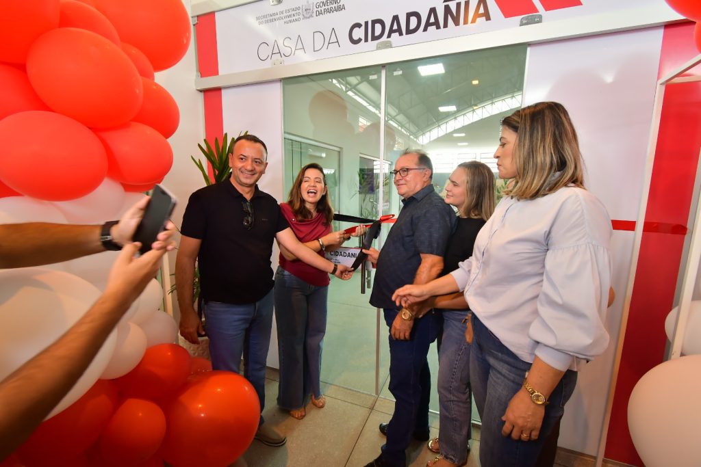 governo-da-paraiba-entrega-mais-uma-casa-da-cidadania-e-cisternas-em-bonito-de-santa-fe