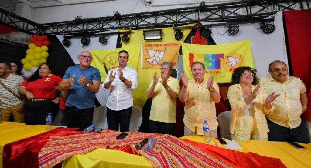 com-presenca-de-joao-e-lucas,-ronaldo-barbosa-toma-posse-como-presidente-do-psb-jp