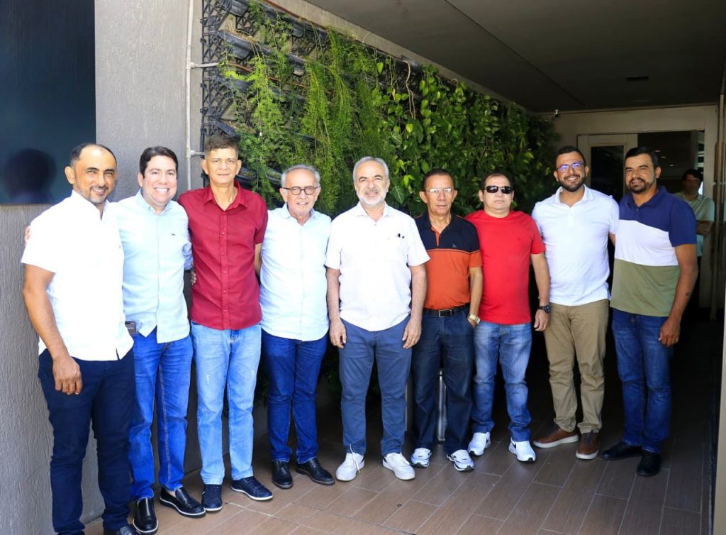 prefeito-george-farias-e-grupo-de-situacao-de-taperoa-anunciam-apoio-a-cicero
