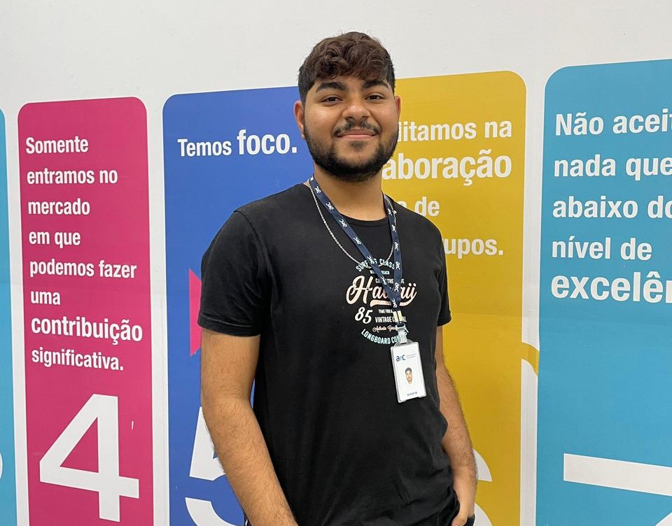 aec-reforca-inclusao-no-dia-da-visibilidade-trans-com-projeto-transformando