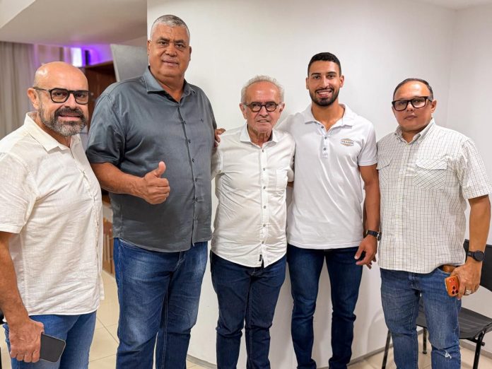 cicero-lucena-recebe-apoio-de-grupo-de-oposicao-da-cidade-de-conceicao
