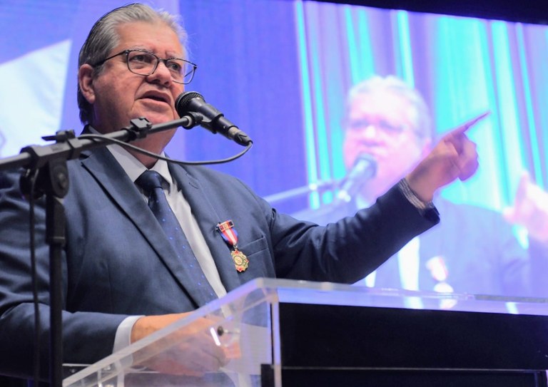 joao-azevedo-participa-de-solenidade-pelos-194-anos-da-pm-e-destaca-avancos