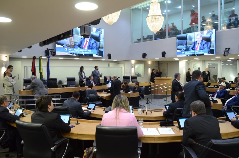 tjpb-proibe-invocacao-religiosa-e-uso-de-biblia-em-sessoes-da-assembleia