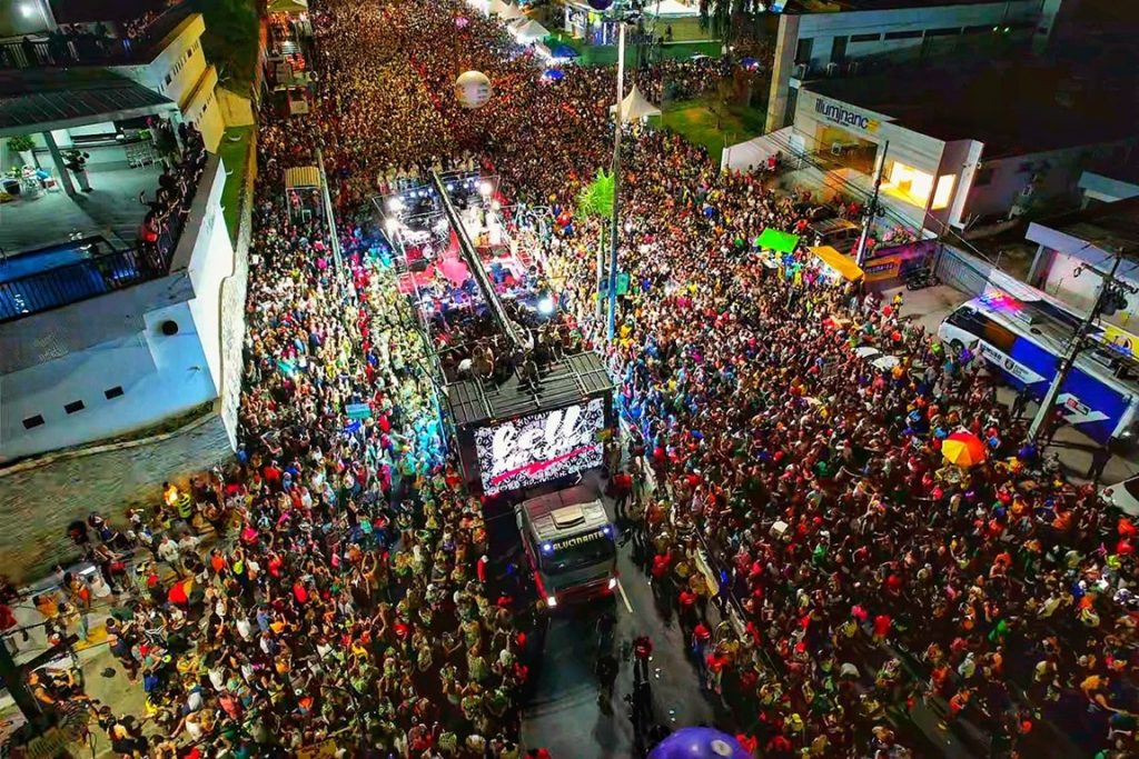 direcao-do-bloco-vumbora-decide-manter-programacao-apos-forte-chuva