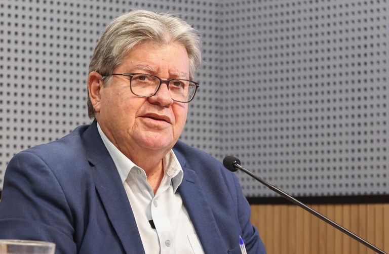 joao-azevedo-cumpre-agenda-na-europa-e-oficializa-implantacao-do-hotel-vila-gale