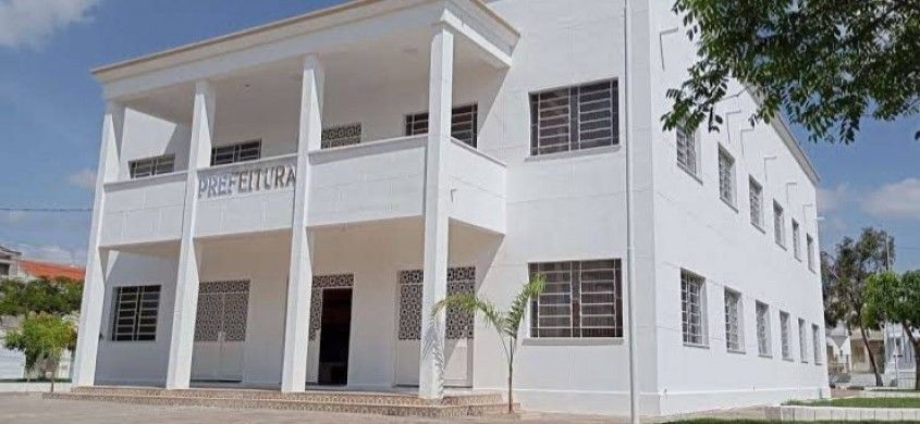 nepotismo:-prefeita-de-cajazeiras-recebe-recomendacao-para-exonerar-pai-e-filha