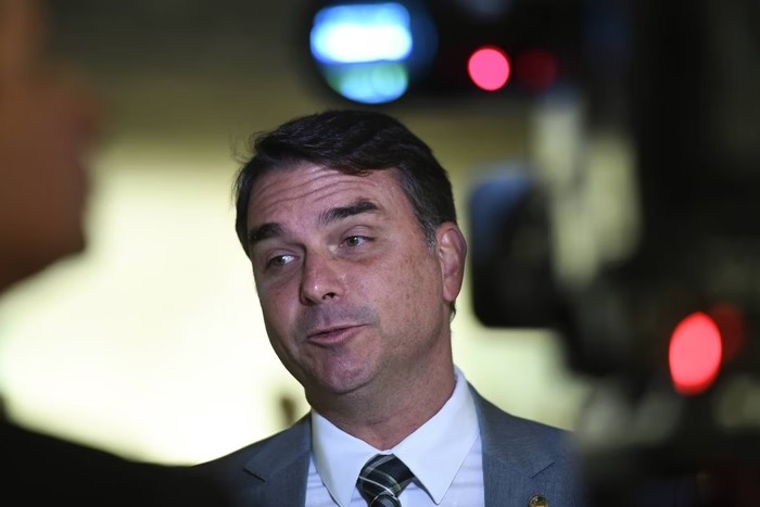 psol-leva-ao-tse-acao-contra-flavio-bolsonaro-por-campanha-antecipada-em-jp-e-cg