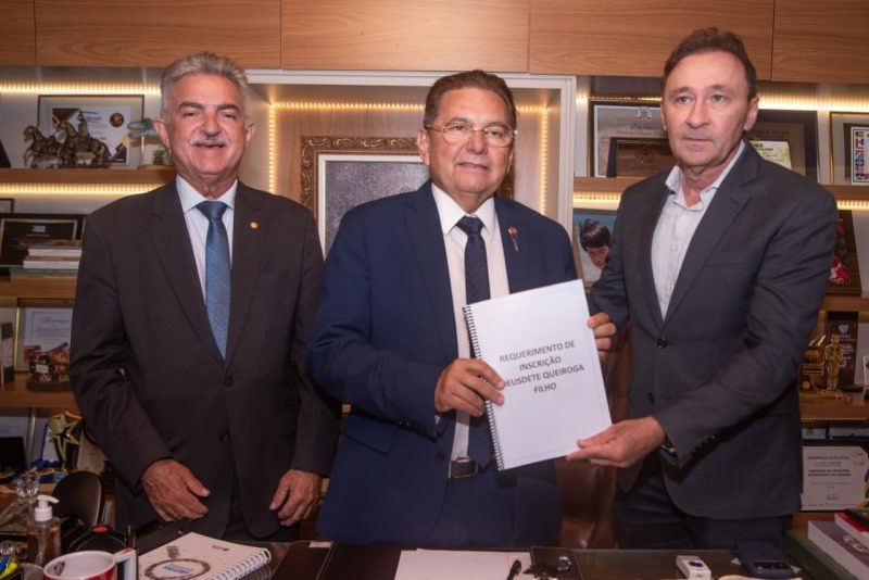 deusdete-queiroga-se-increve-para-disputar-vaga-no-tce-pb