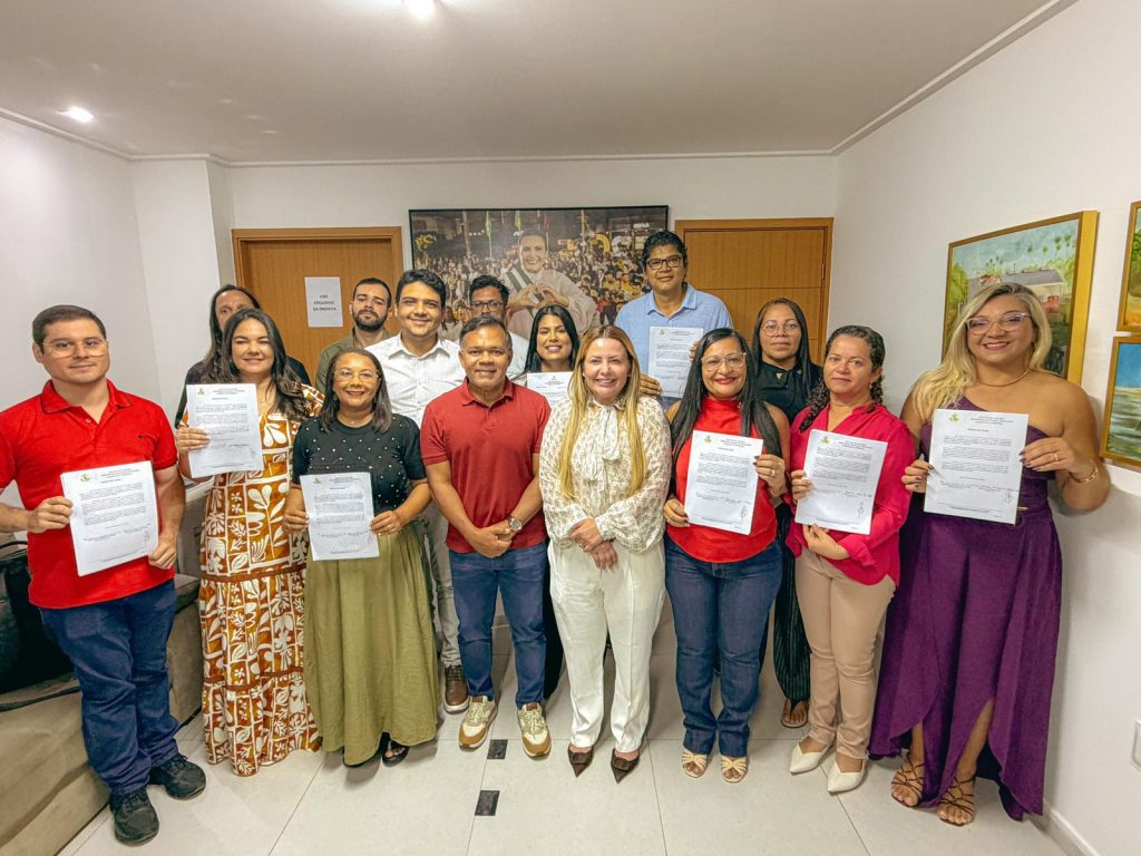 prefeitura-de-bayeux-empossa-novos-professores-aprovados-em-concurso-publico