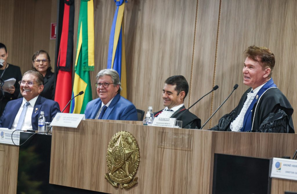 em-posse-no-tre-pb,-joao-destaca-papel-da-corte-eleitoral-para-preservar-a-integridade-e-a-justica-nas-eleicoes