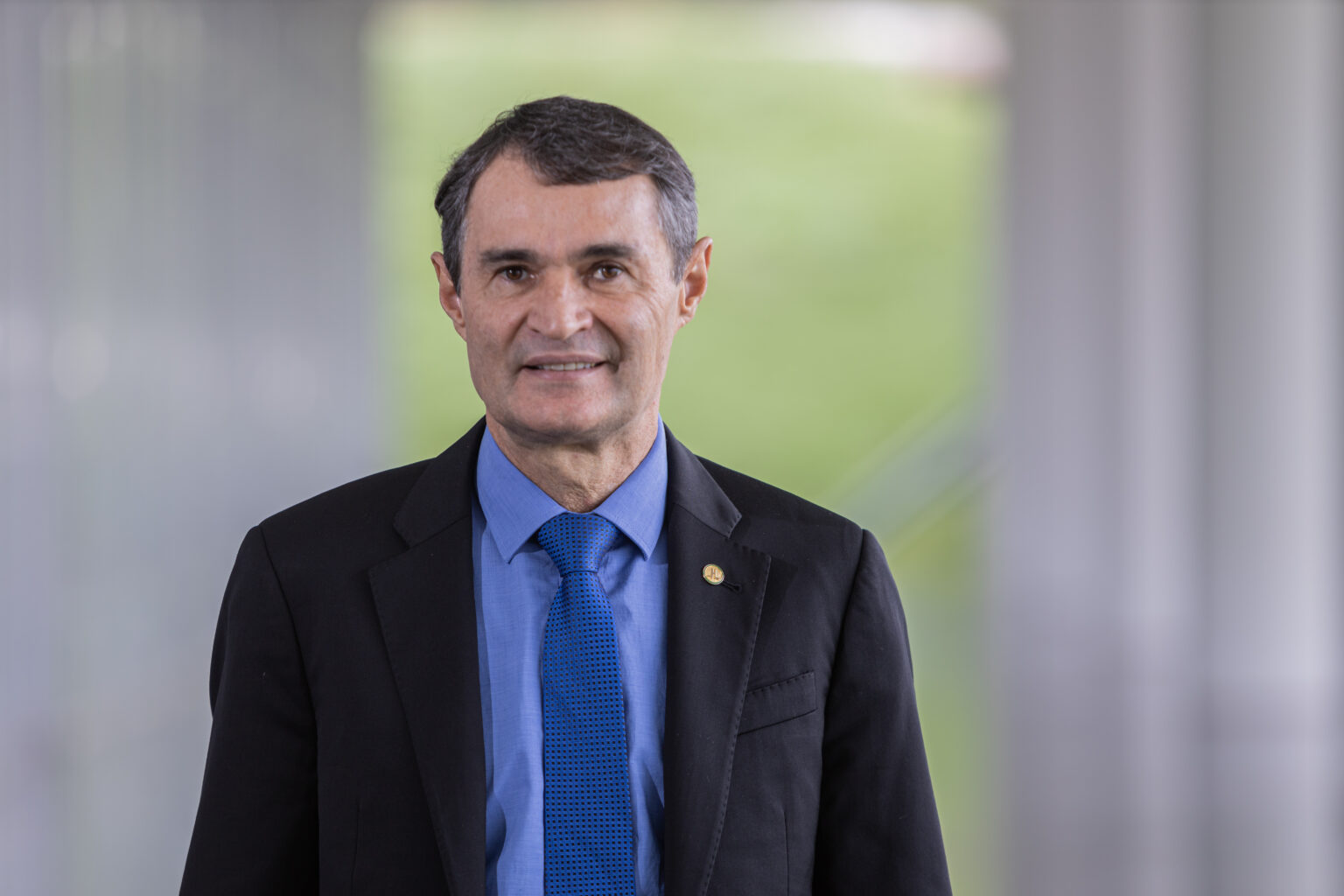 romero-rodrigues-esta-entre-os-10-deputados-que-mais-gastaram-cota-parlamentar-no-brasil-em-2025