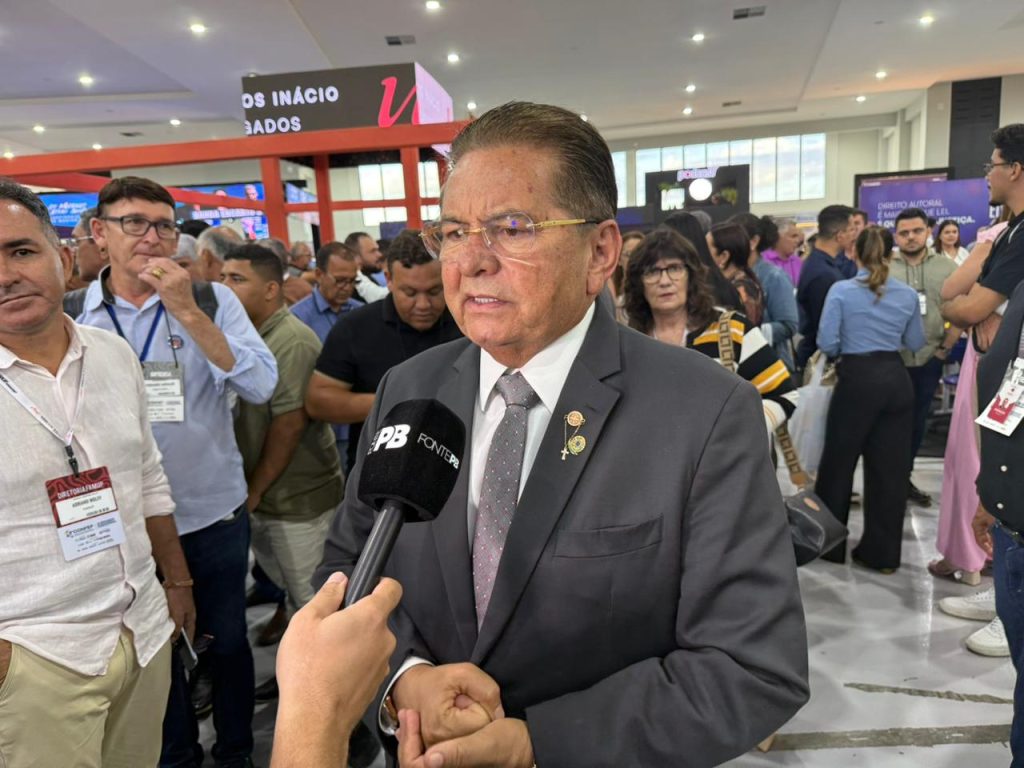 adriano-galdino-elogia-gestao-de-joao-azevedo-e-reafirma-apoio-a-lucas-ribeiro