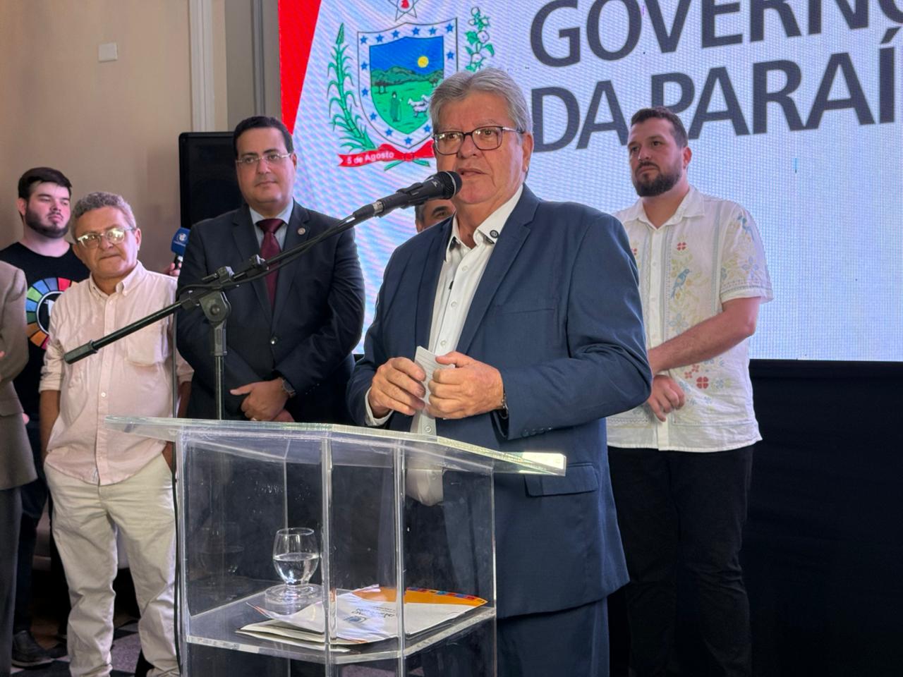 video:-joao-ironiza-critica-sobre-“nao-comer-galinha”-e-destaca-perfil-de-trabalho-pela-paraiba