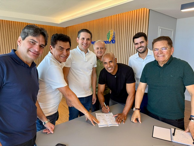 hugo-motta-sela-filiacao-do-coronel-sergio-fonseca-ao-republicanos-para-disputa-de-2026